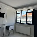 Otel Asıl Kosova