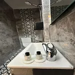 Asil Kosova ホテル