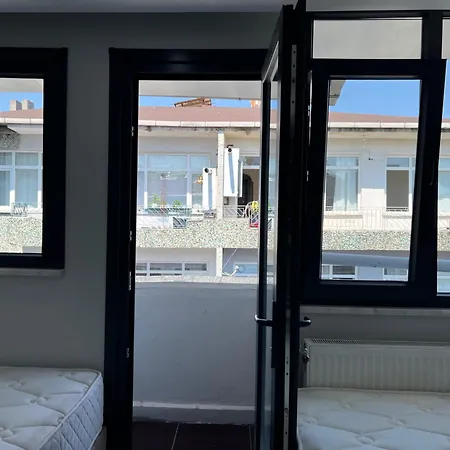 Asil Kosova ホテル 2*