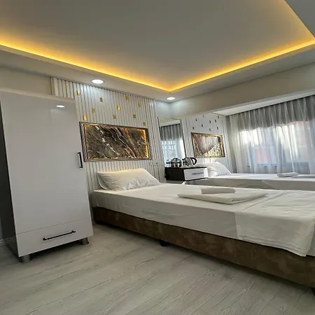 Asil Kosova ホテル 2*